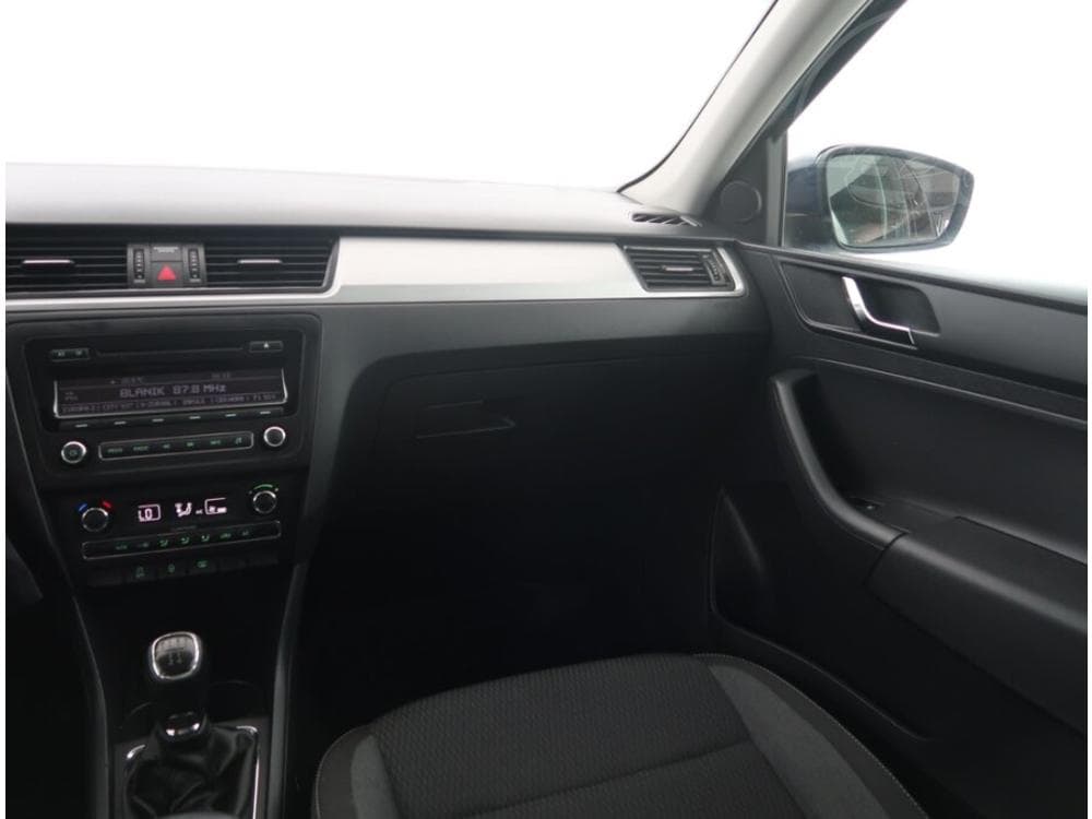 2013 Škoda RAPID - 8