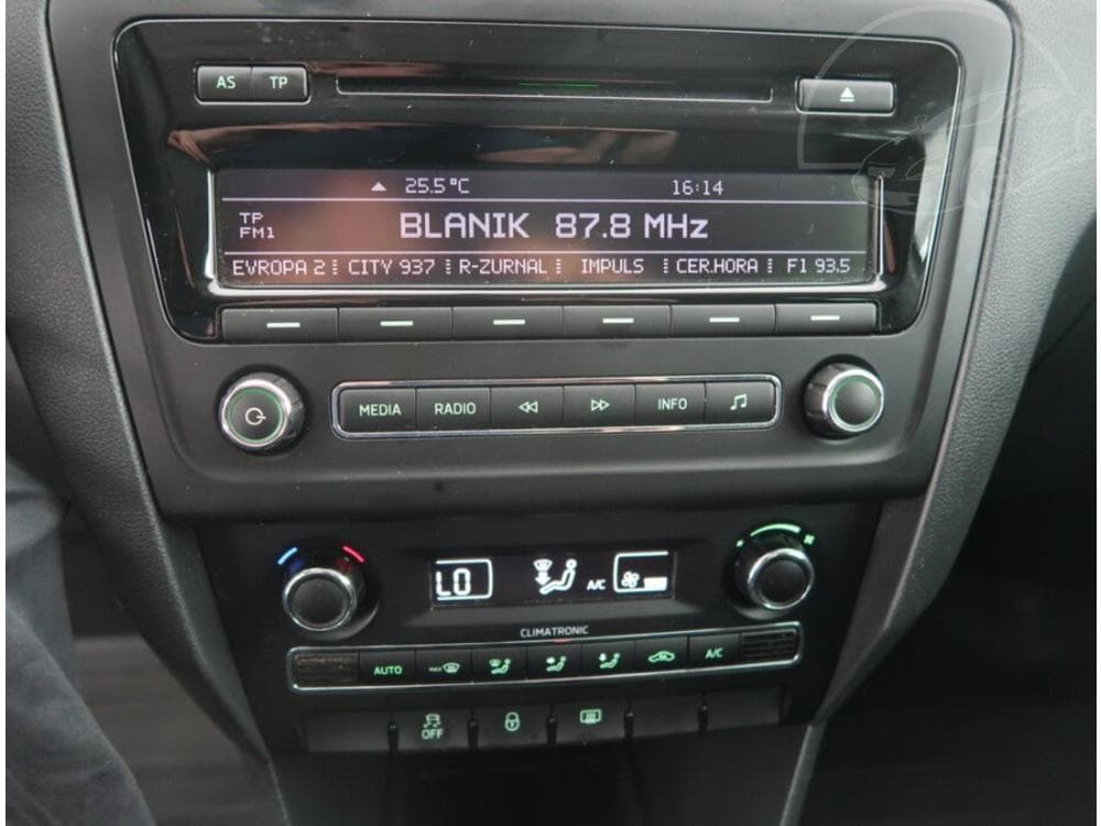 2013 Škoda RAPID - 12