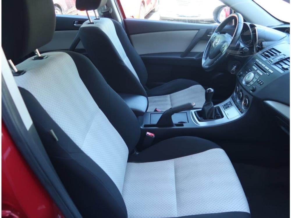 2010 Mazda 3 - 17