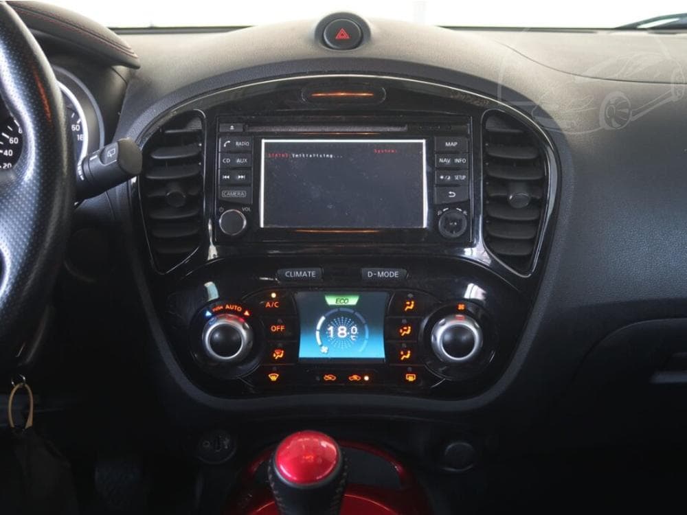 2015 Nissan JUKE - 23