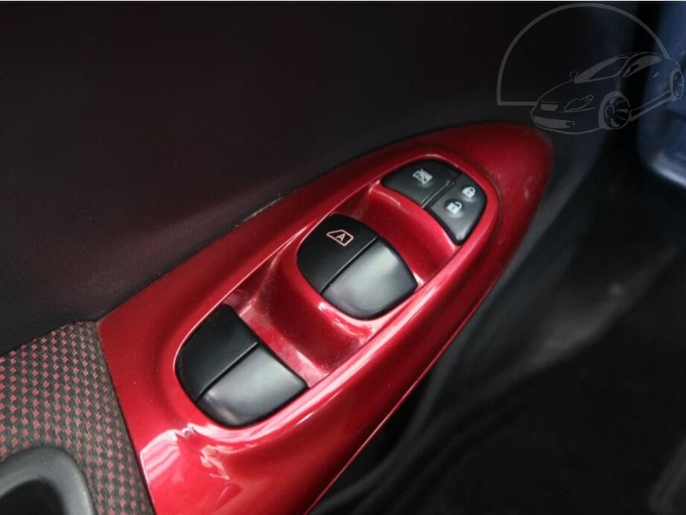 2015 Nissan JUKE - 27