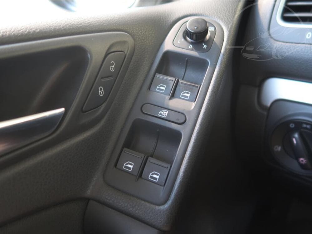 2009 Volkswagen GOLF - 15