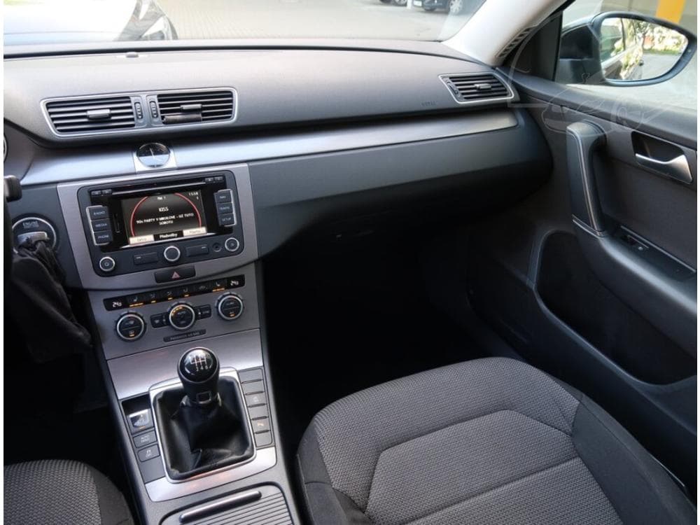 2013 Volkswagen PASSAT - 15