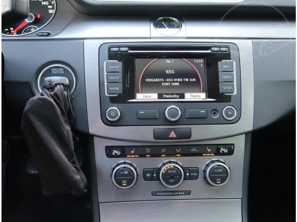 2013 Volkswagen PASSAT - 23