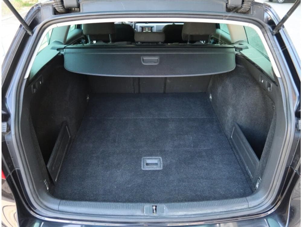 2013 Volkswagen PASSAT - 25