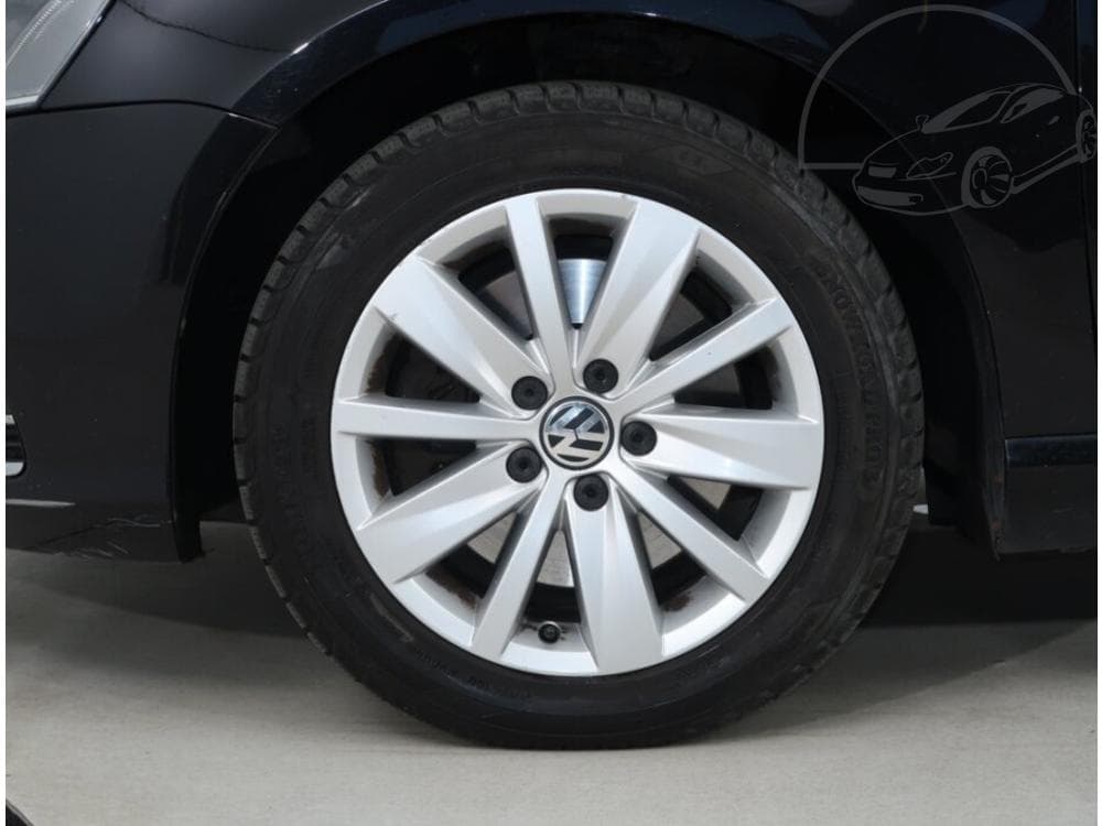 2013 Volkswagen PASSAT - 27