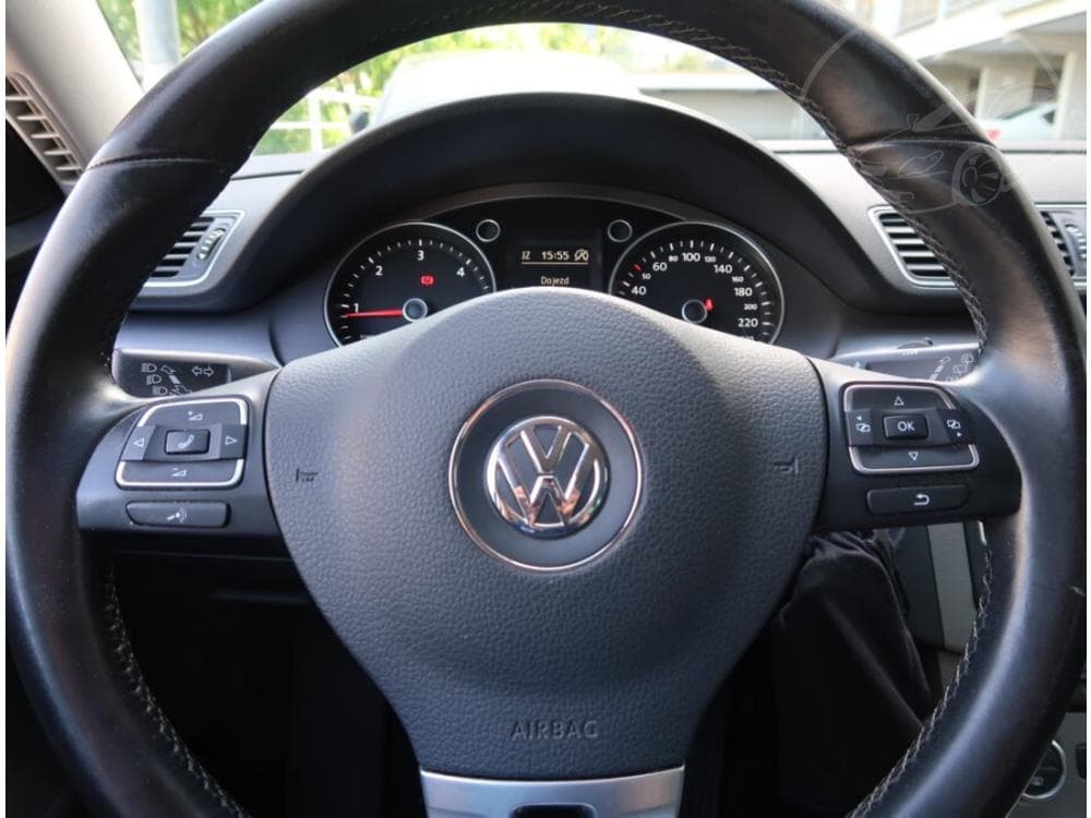 2013 Volkswagen PASSAT - 29