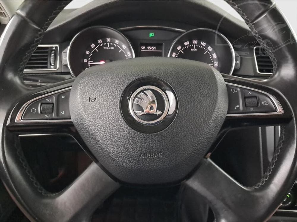 2015 Škoda SUPERB - 29