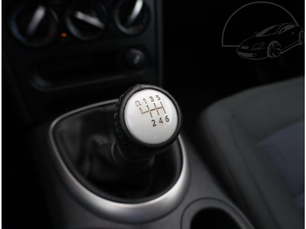 2013 Nissan QASHQAI - 11