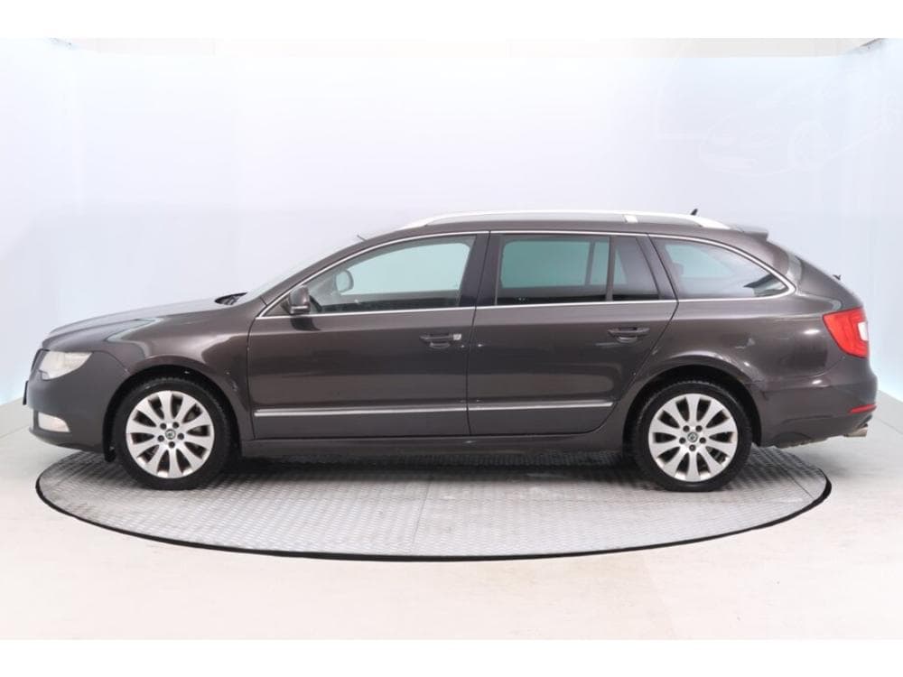2010 Škoda SUPERB - 5