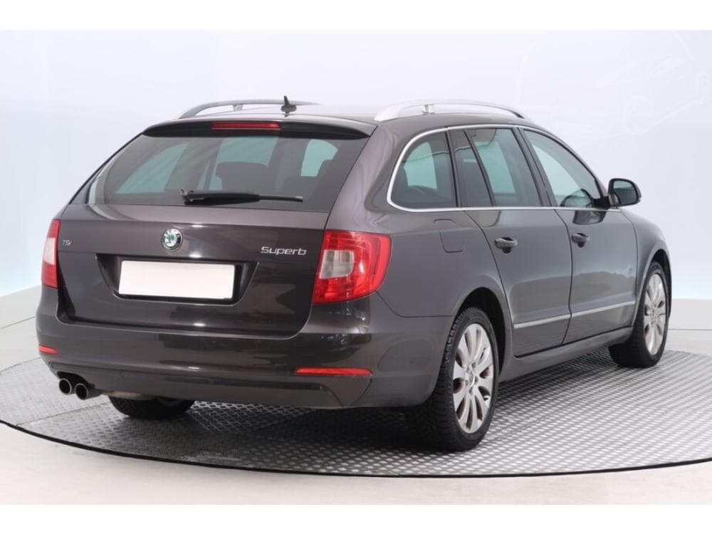 2010 Škoda SUPERB - 9