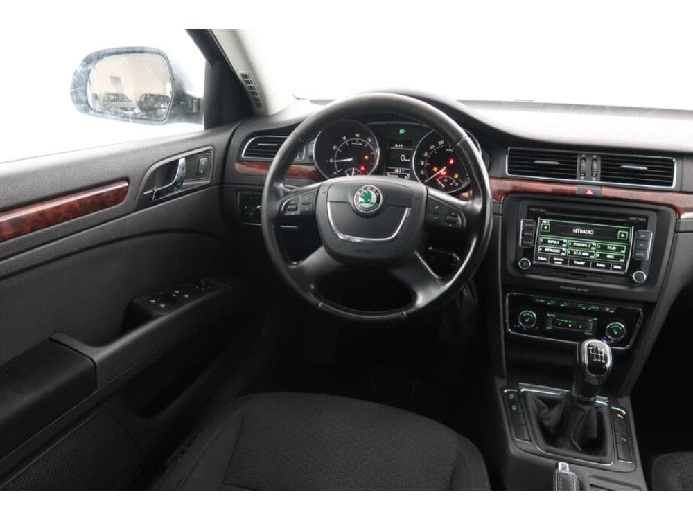 2010 Škoda SUPERB - 13