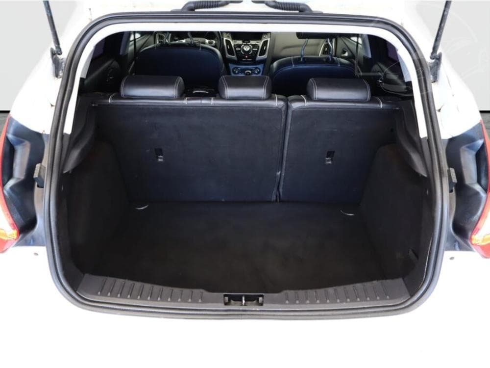 2011 Ford FOCUS - 21