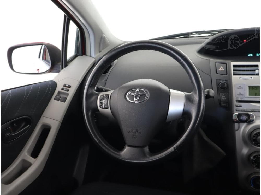 2007 Toyota YARIS - 13