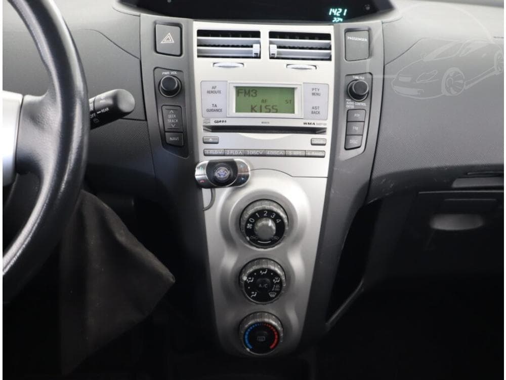 2007 Toyota YARIS - 23