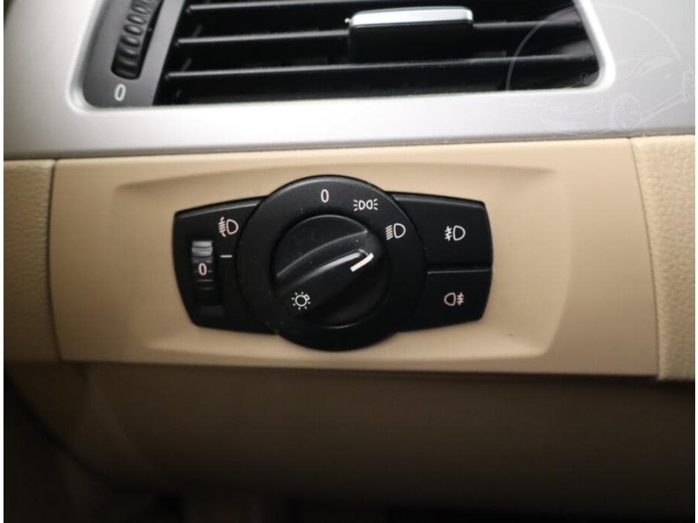 2005 BMW 3-SERIES - 15