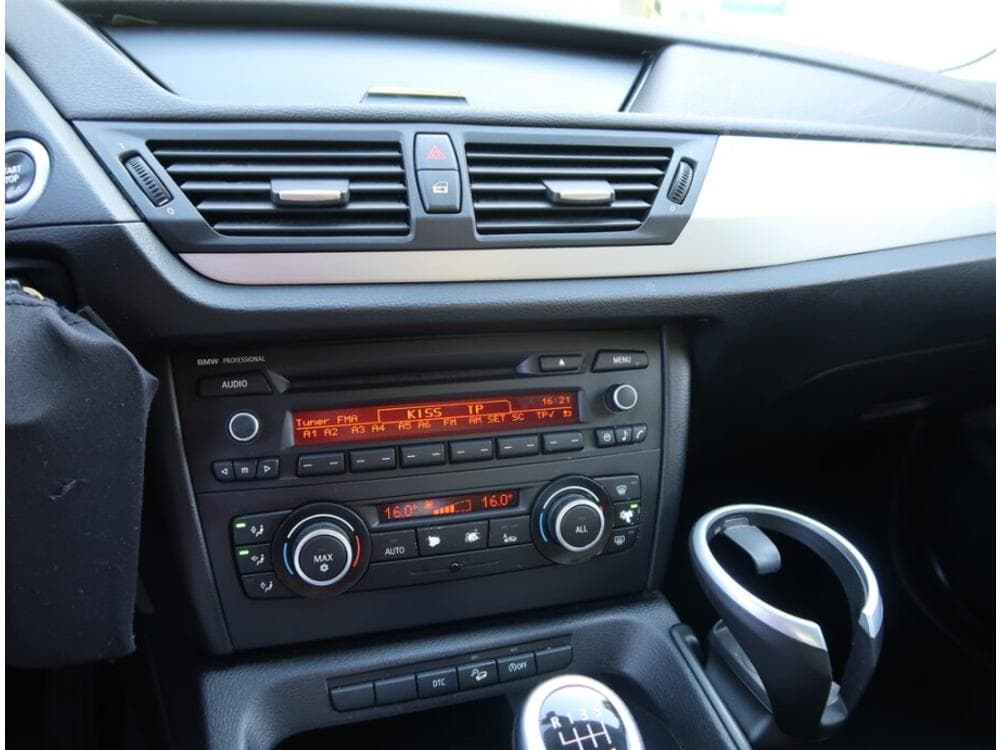 2010 BMW X1 - 12