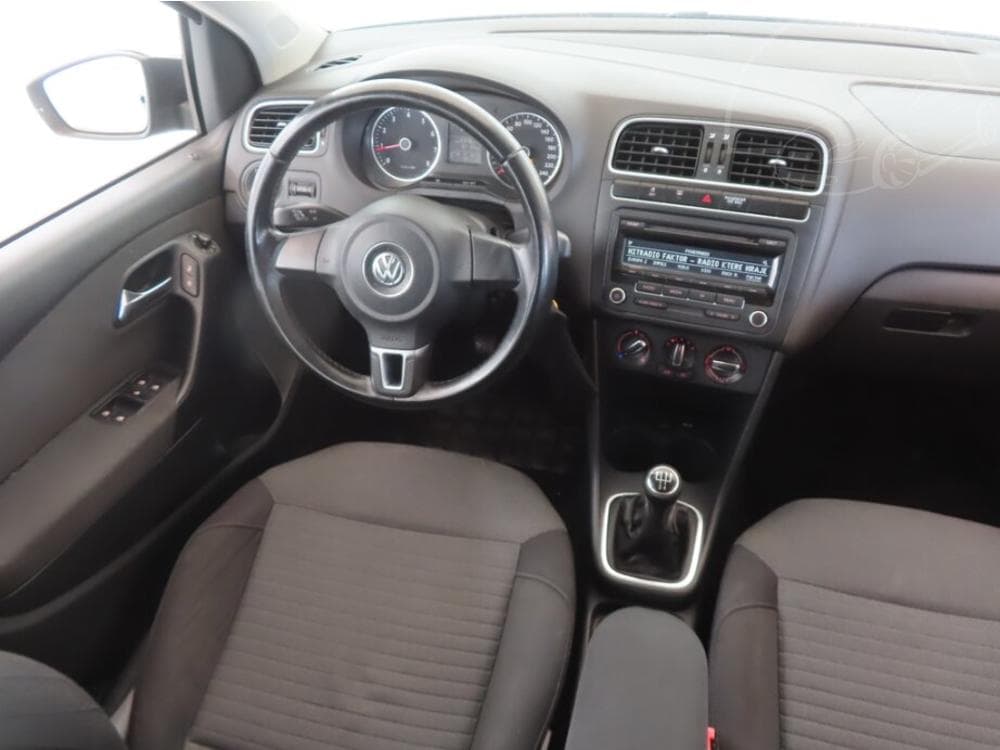 2013 Volkswagen POLO - 7