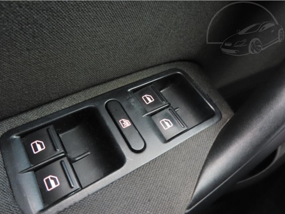 2013 Volkswagen POLO - 13