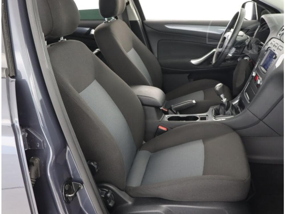 2012 Ford MONDEO - 17