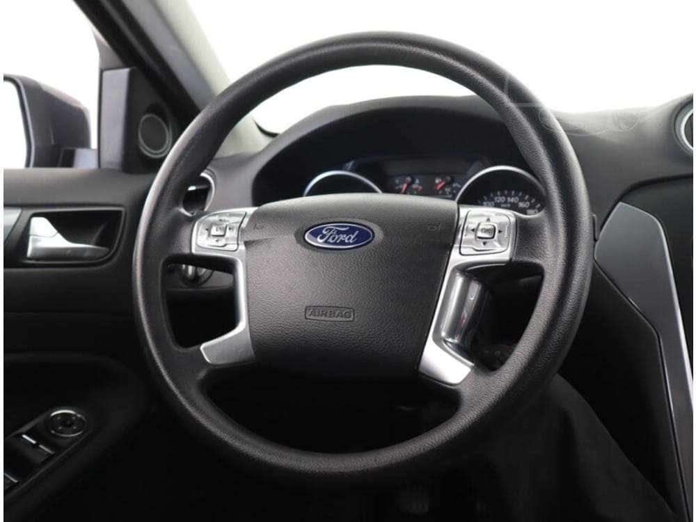 2012 Ford MONDEO - 27
