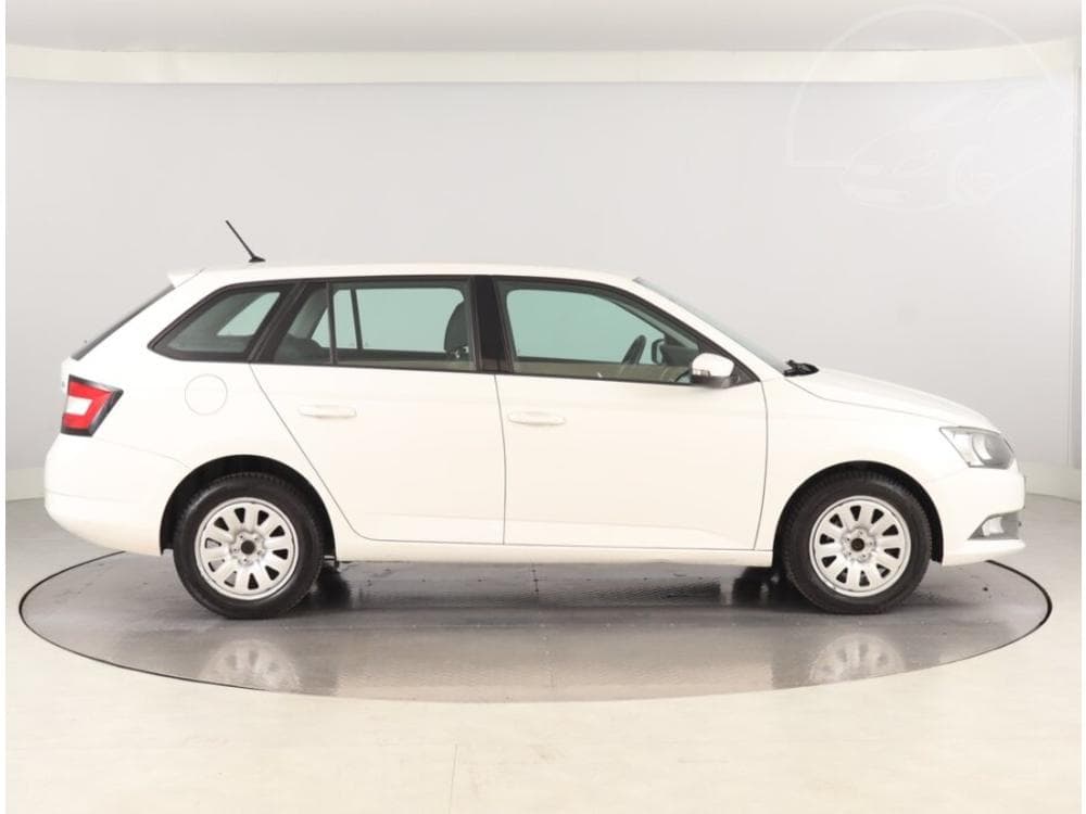 2015 Škoda FABIA - 11