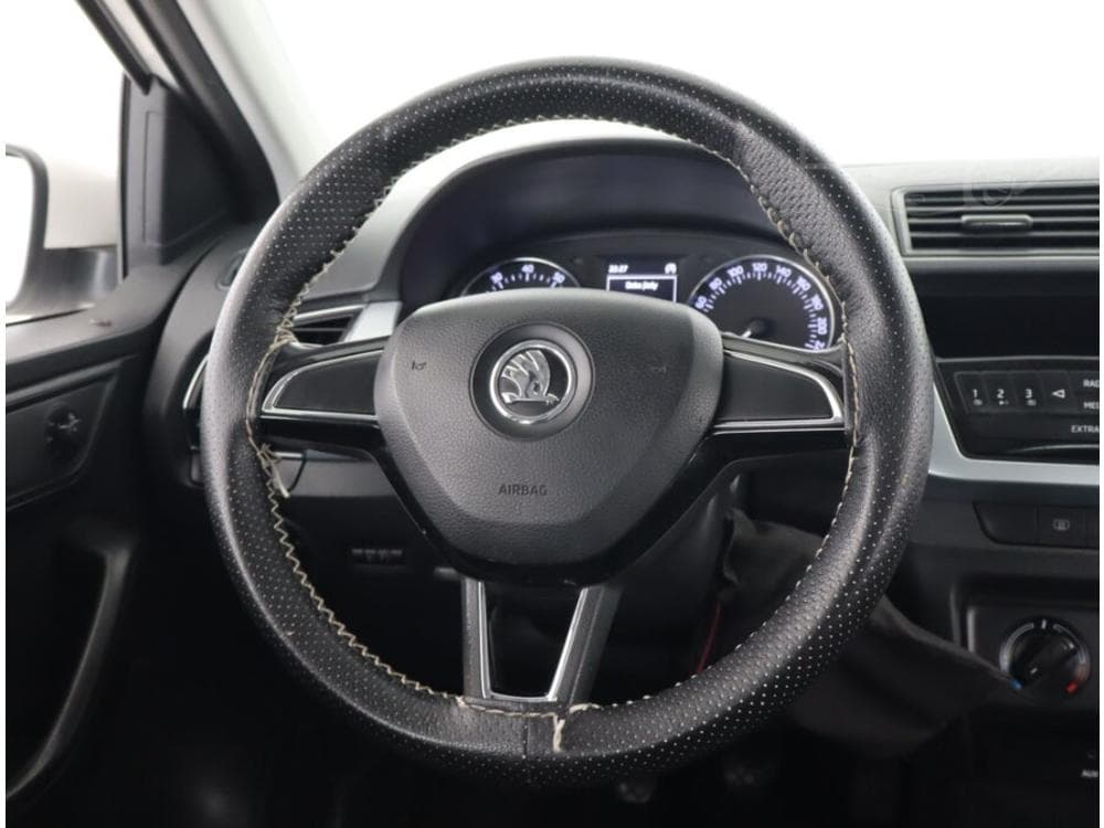 2015 Škoda FABIA - 25