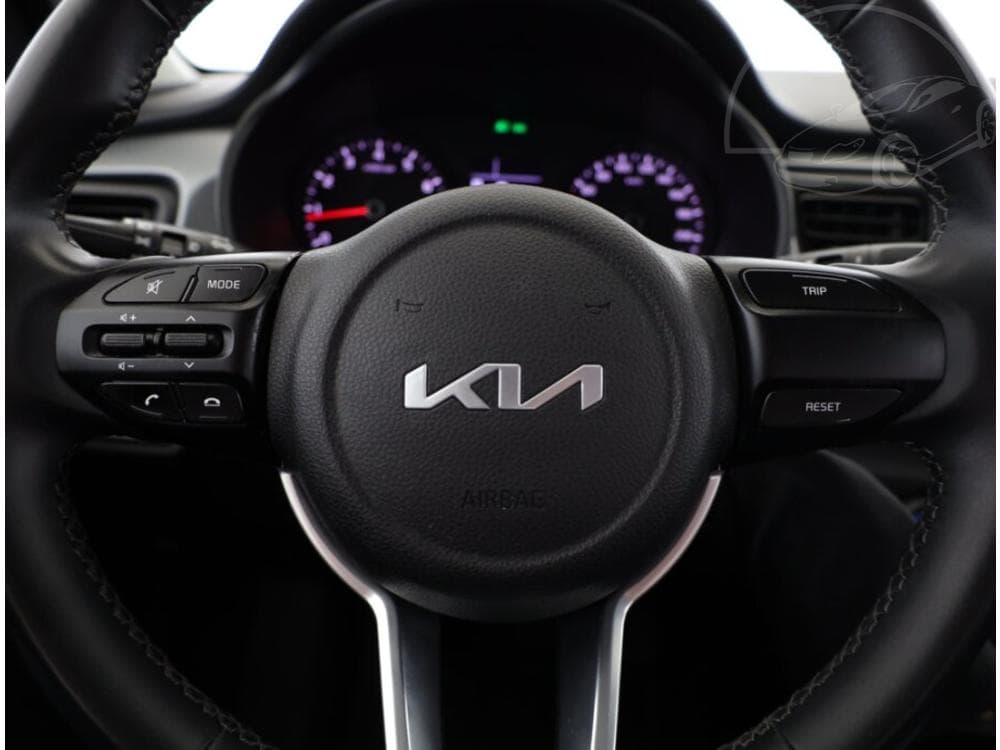 2022 Kia RIO - 19