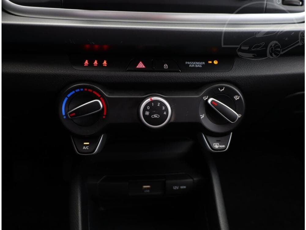 2022 Kia RIO - 29