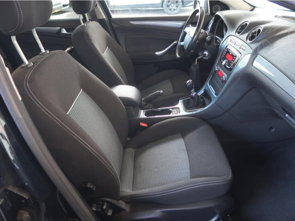 2011 Ford MONDEO - 17