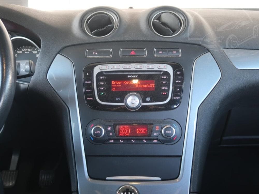 2011 Ford MONDEO - 23