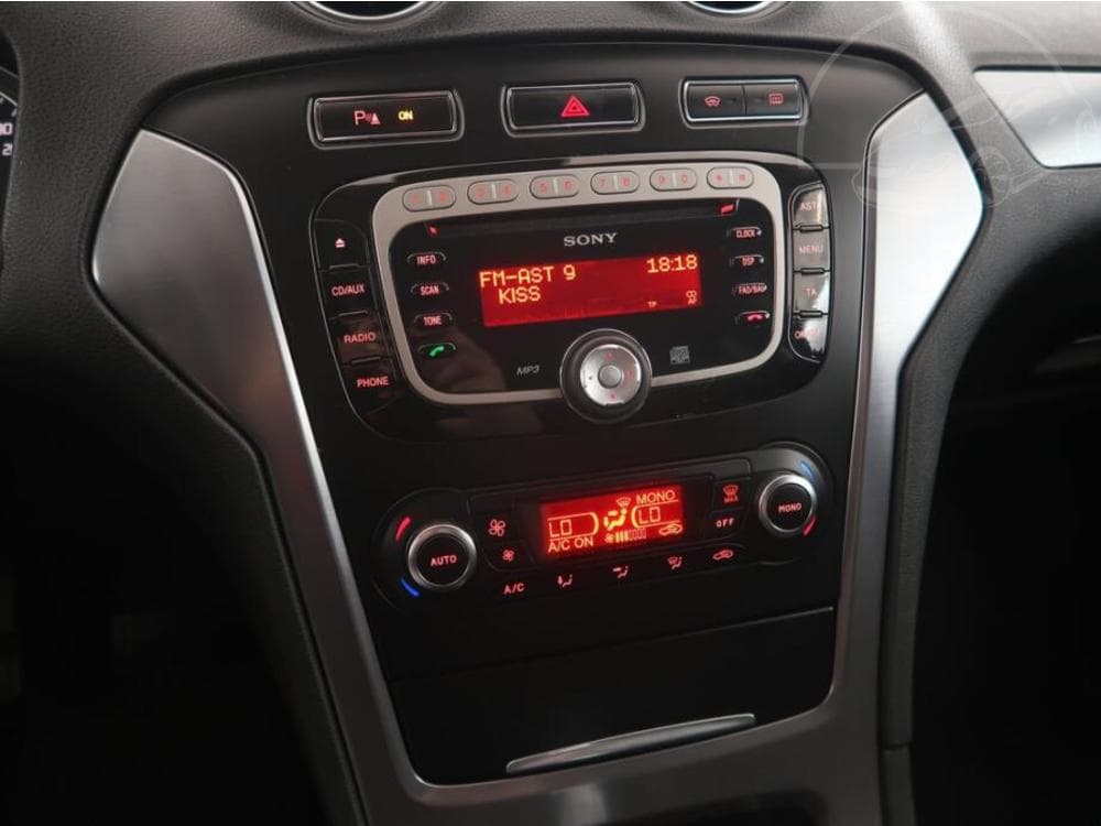 2014 Ford MONDEO - 23