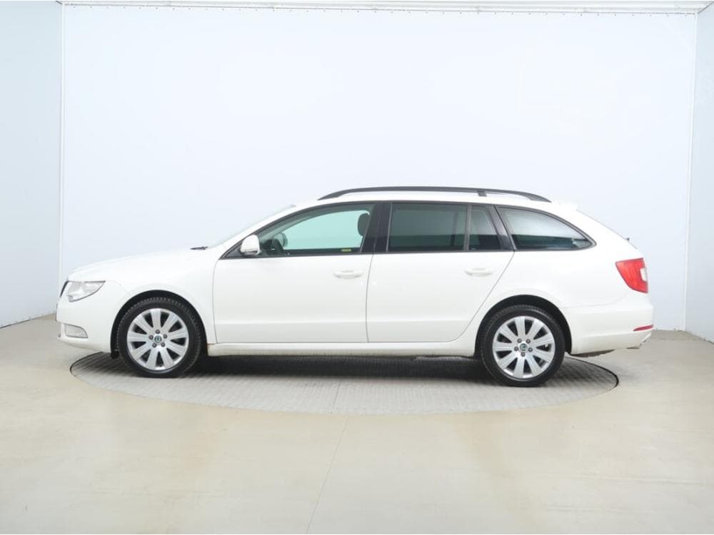 2011 Škoda SUPERB - 3