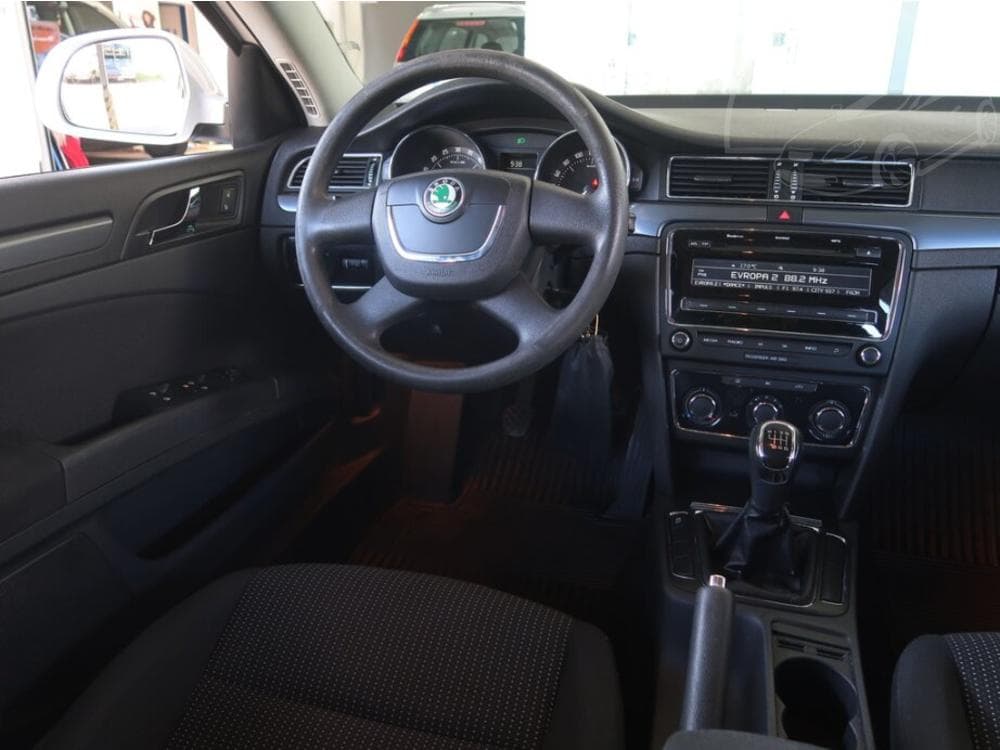 2011 Škoda SUPERB - 7