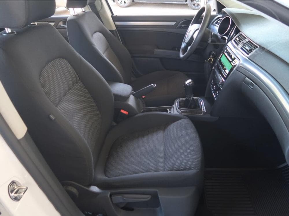 2011 Škoda SUPERB - 9