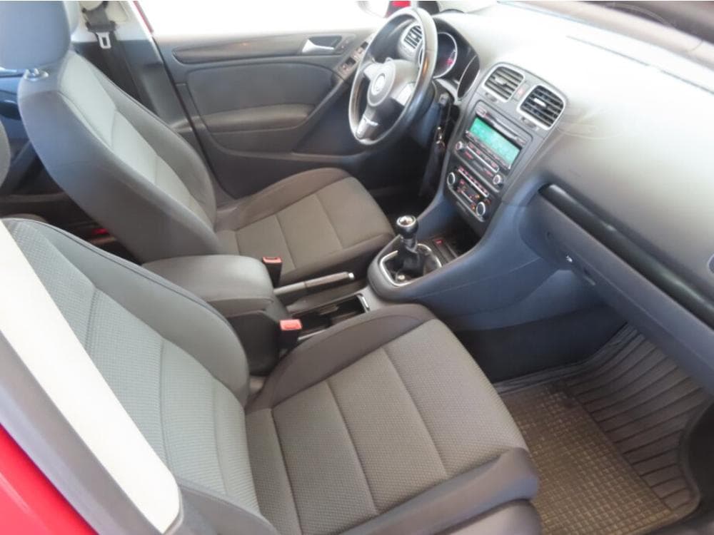 2012 Volkswagen GOLF - 9