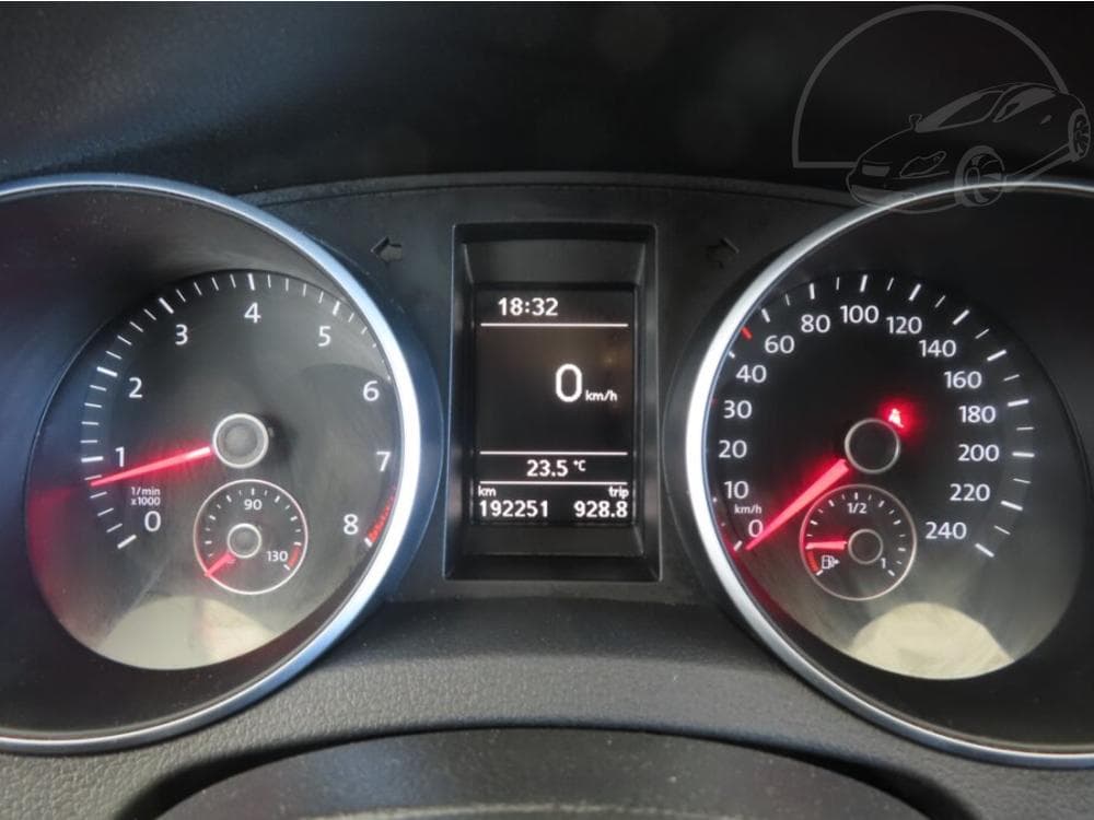 2012 Volkswagen GOLF - 11