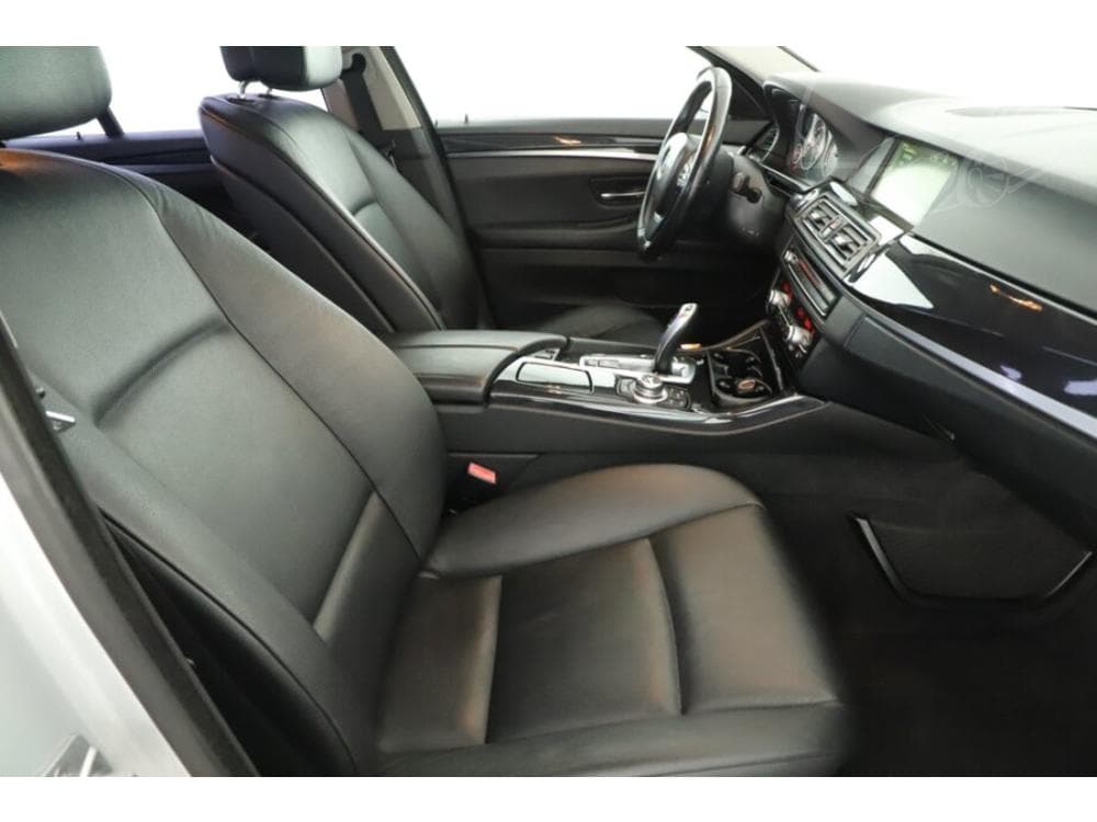 2012 BMW 5-SERIES - 13