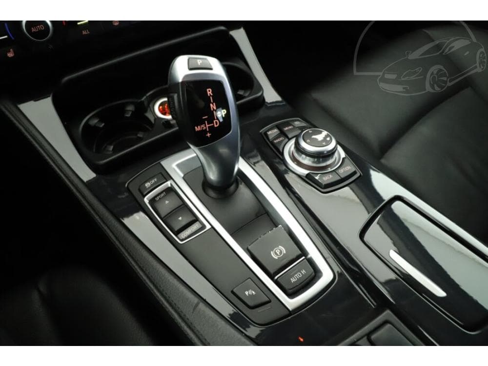 2012 BMW 5-SERIES - 19