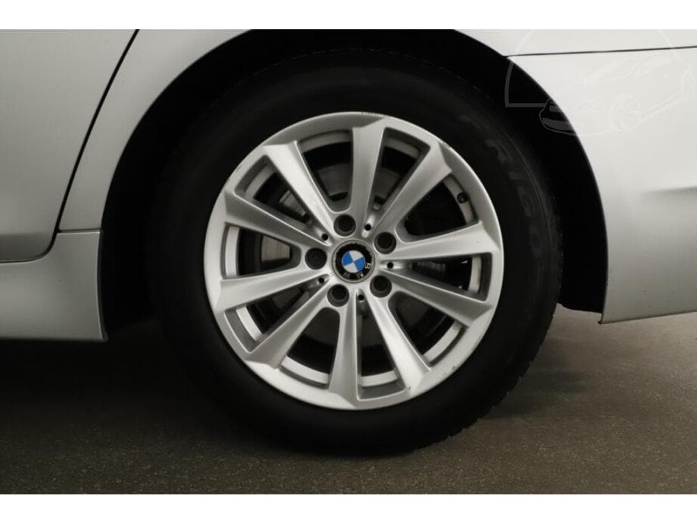 2012 BMW 5-SERIES - 23