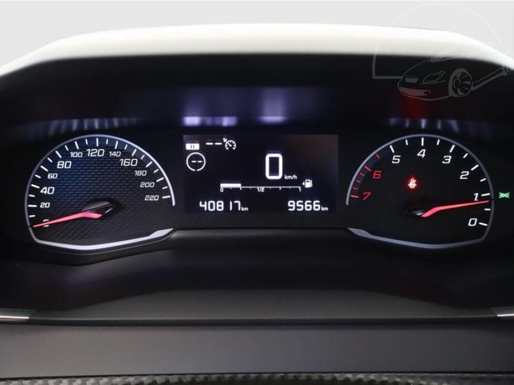 2021 Peugeot 2008 - 9