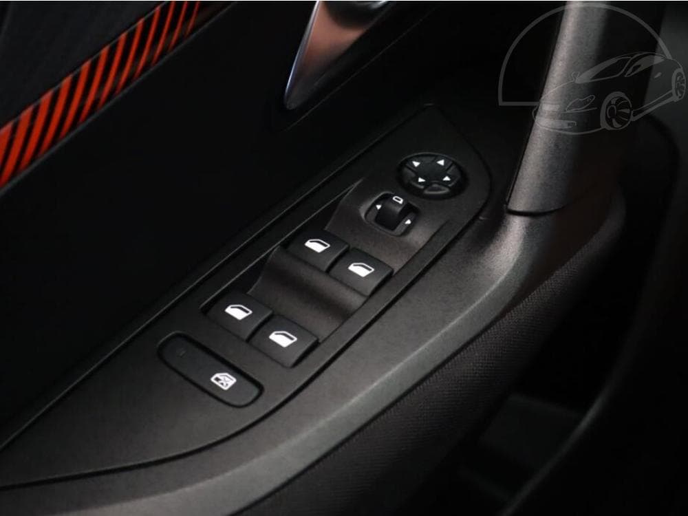 2021 Peugeot 2008 - 14
