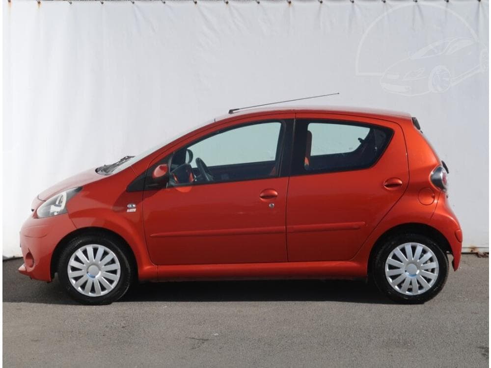 2012 Toyota AYGO - 5