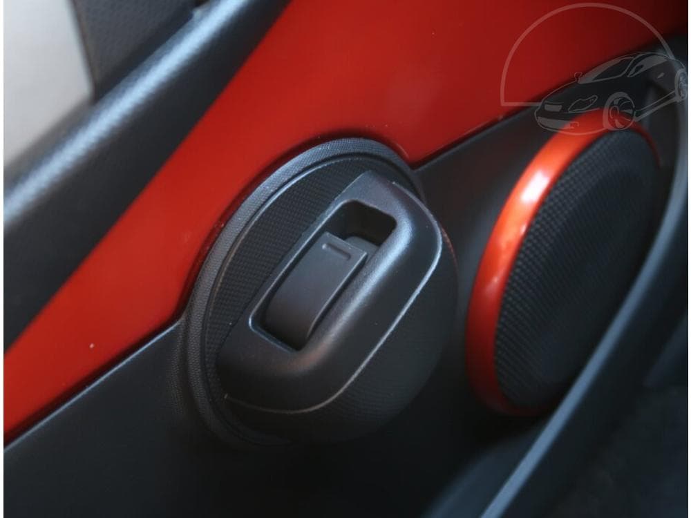 2012 Toyota AYGO - 27