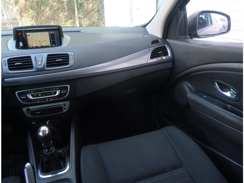 2015 Renault MEGANE - 15