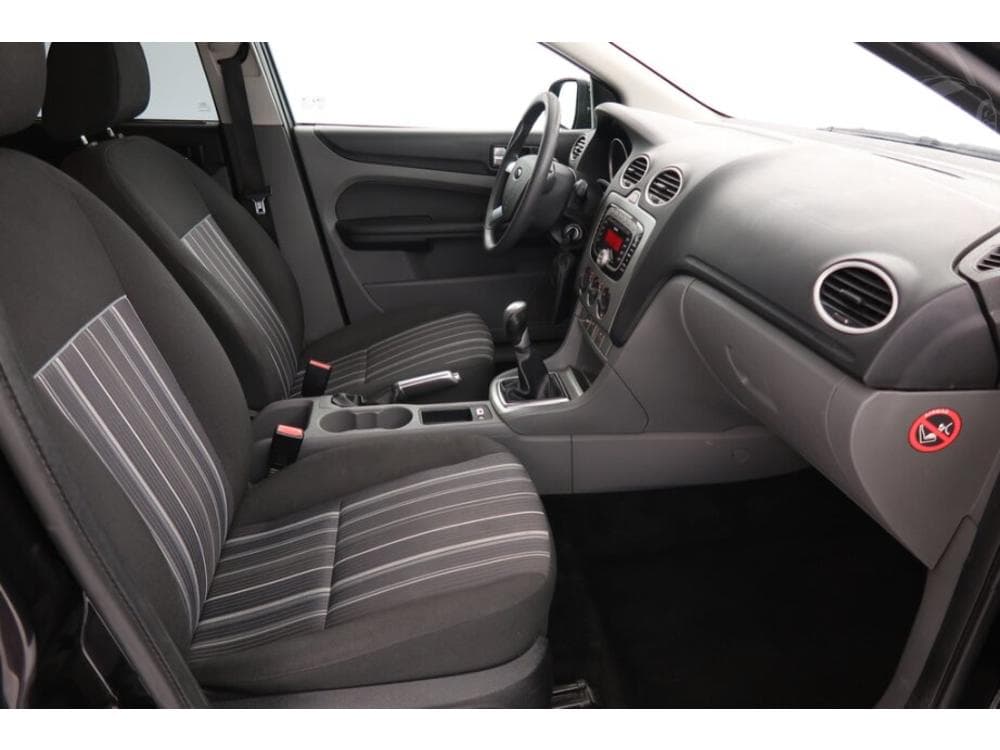 2009 Ford FOCUS - 9