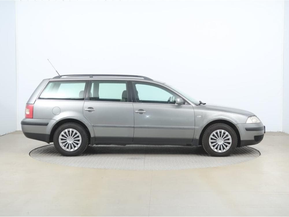 2002 Volkswagen PASSAT - 11