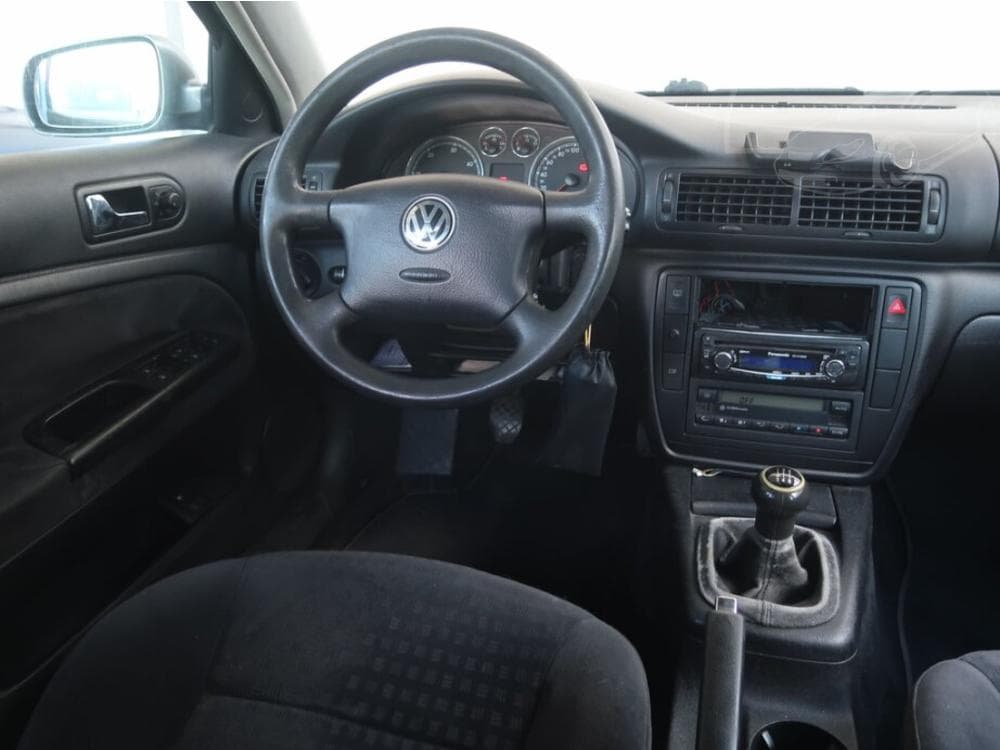 2002 Volkswagen PASSAT - 13