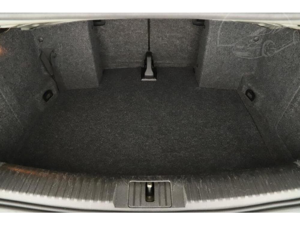2011 Volkswagen GOLF - 19