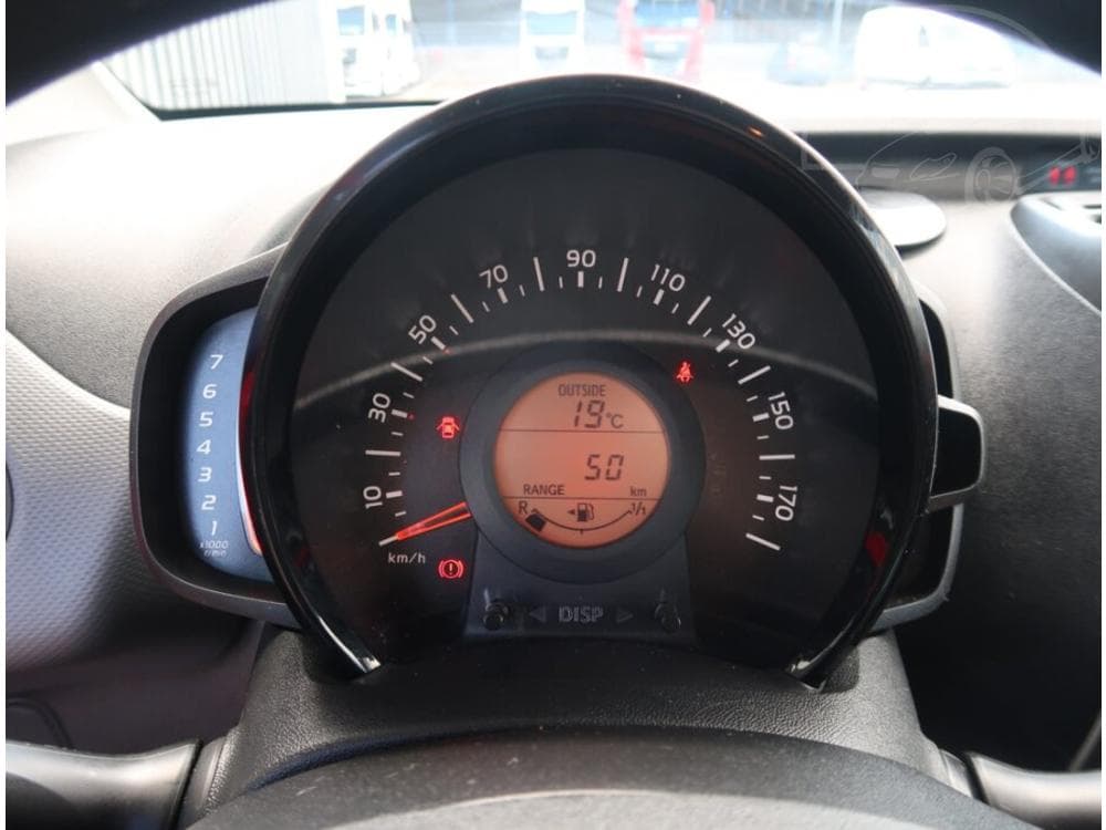 2019 Peugeot 107 - 21